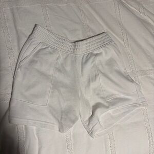 H&M White Sweat Shorts Size XS – New / Never Worn